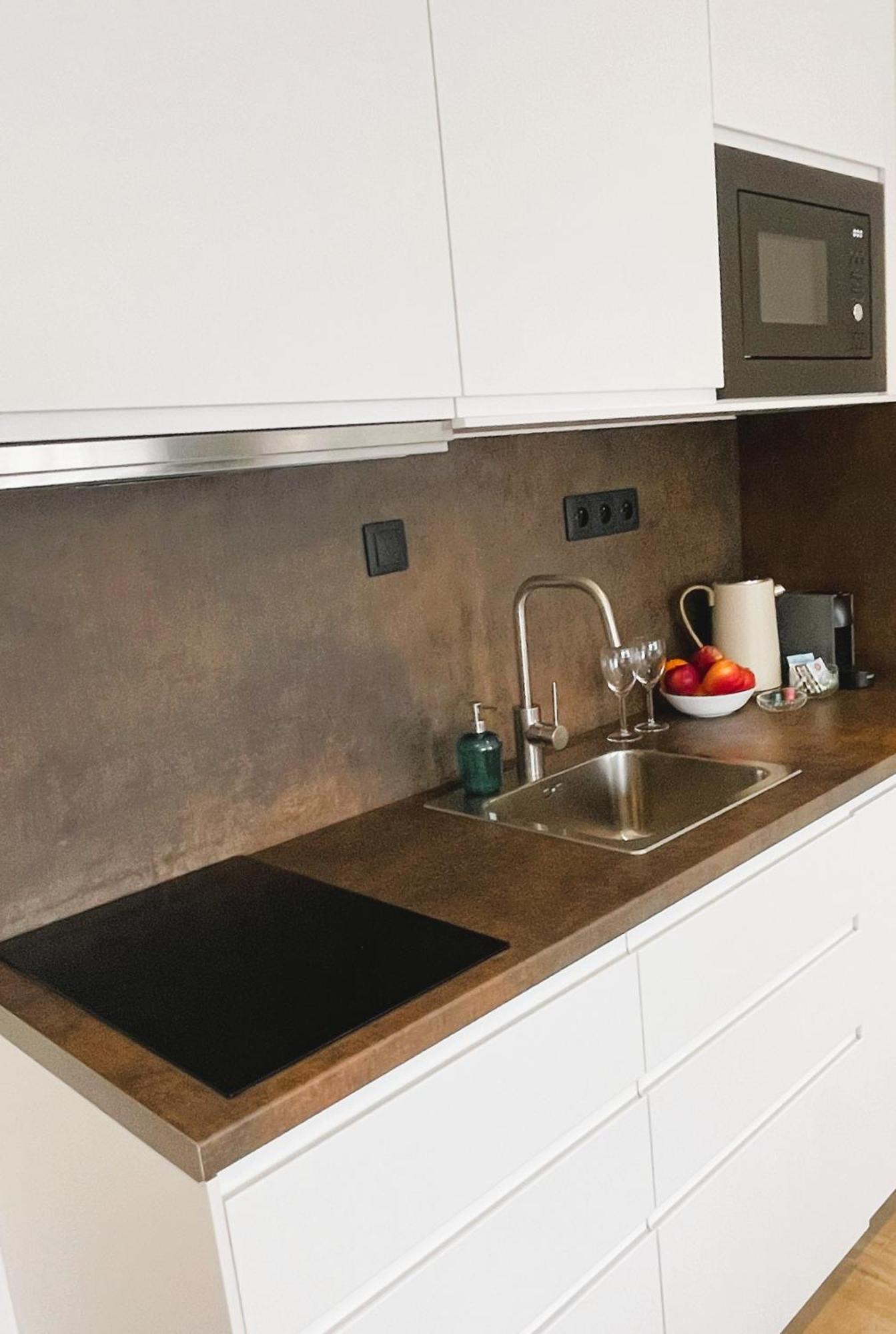 Apt 100 Прага Экстерьер фото