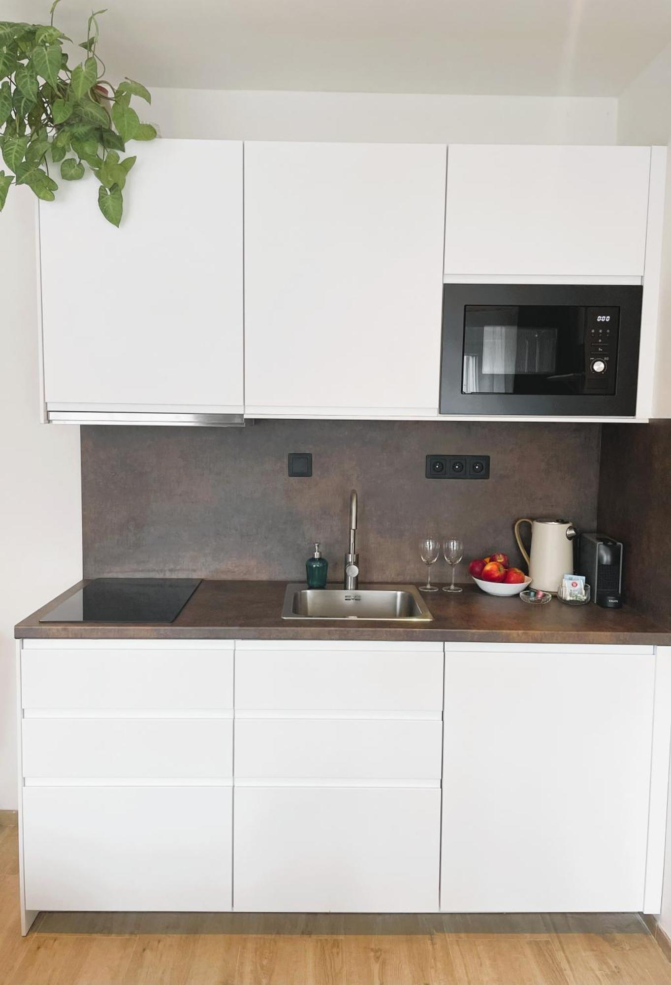 Apt 100 Прага Экстерьер фото